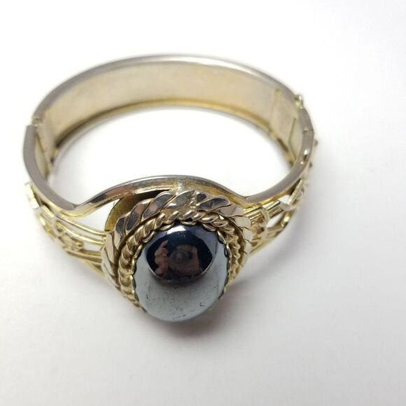 Vintage Large Gold Tone Bangle with Oval Cabochon Center, Hinged Bracelet Estate - Picture 3 of 8